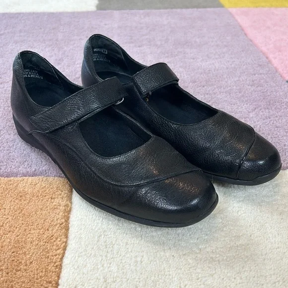 Munro Woman’s American Leather Mary Jane Flat 8.5 - Picture 9 of 17